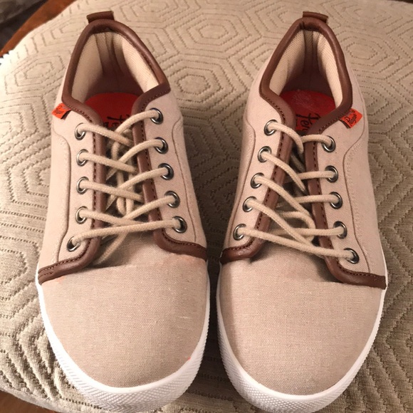 Penguin by Munsingwear  boys linen dress sneaker. - Picture 1 of 7